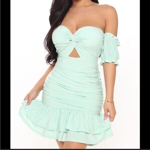 Off shoulder ruched mini summer dress size S